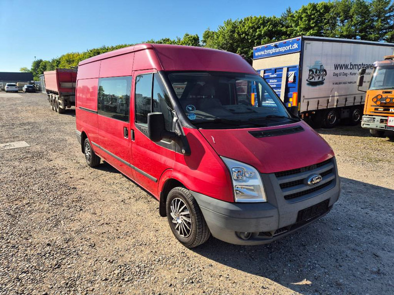 Ford Transit 350LF Van 2,2 115 Trend 4d - فان المدمجة: صور 5 Ford Transit 350LF Van 2,2 115 Trend 4d - فان المدمجة: صور 5