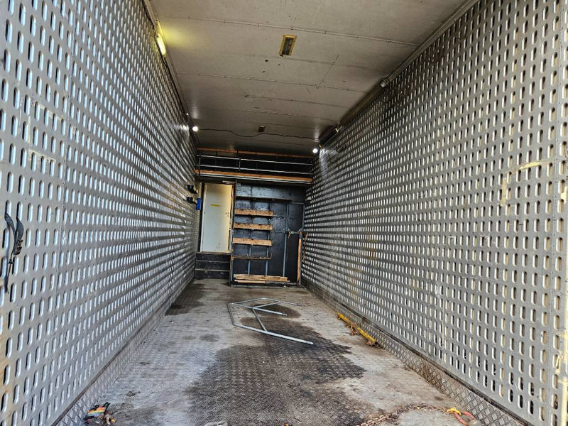 Montracon Racing// machinetrailer // Living area - عربة مسطحة منخفضة نصف مقطورة: صور 5 Montracon Racing// machinetrailer // Living area - عربة مسطحة منخفضة نصف مقطورة: صور 5