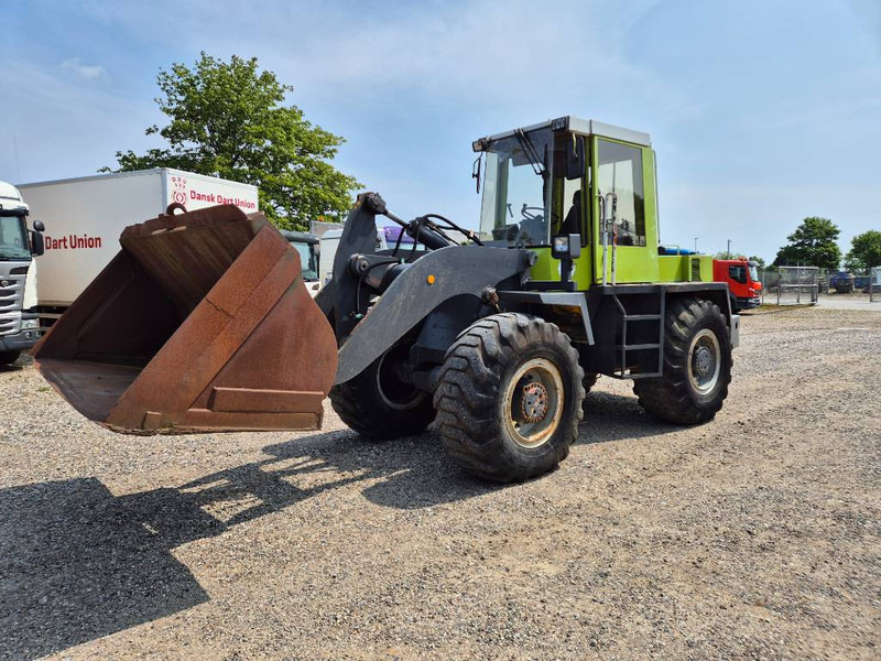 O & K L15 With bucket and quickshift - اللودر بعجل: صور 1 O & K L15 With bucket and quickshift - اللودر بعجل: صور 1
