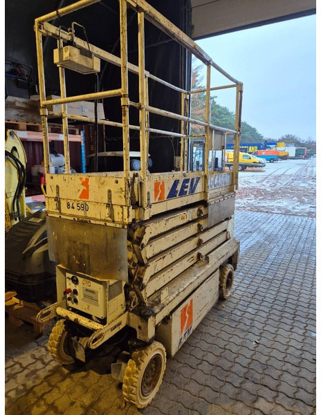 Pinguely Haulotte H800E // 2 personers - رافعات مقصية: صور 2 Pinguely Haulotte H800E // 2 personers - رافعات مقصية: صور 2