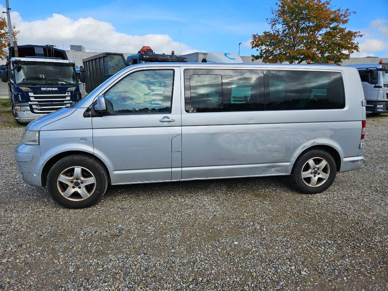 Volkswagen Caravelle 2,5 TDi 130 Comfortline 9prs 4d - حافلة صغيرة, ميكروباص: صور 2 Volkswagen Caravelle 2,5 TDi 130 Comfortline 9prs 4d - حافلة صغيرة, ميكروباص: صور 2