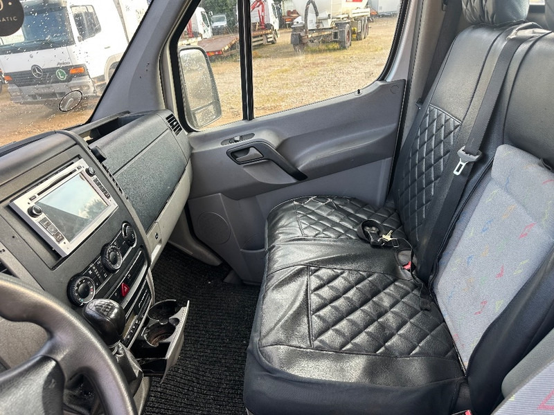 Volkswagen Crafter 2.5 TDI Car transporter - فان: صور 4 Volkswagen Crafter 2.5 TDI Car transporter - فان: صور 4