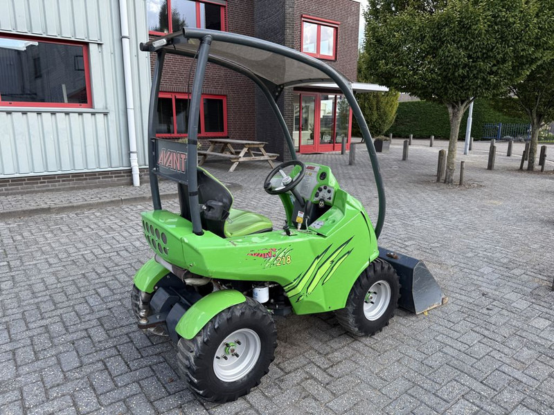 Avant 218 met Grondbak - اللودر بعجل: صور 3 Avant 218 met Grondbak - اللودر بعجل: صور 3