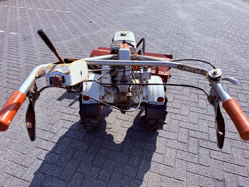 Honda F800 Veegmachine - سياره كنس شوارع: صور 3 Honda F800 Veegmachine - سياره كنس شوارع: صور 3