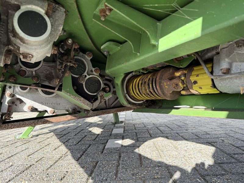 آلة حصاد Krone Easy Collect 600-2 FP Fit New Holland FR: صور 16 آلة حصاد Krone Easy Collect 600-2 FP Fit New Holland FR: صور 16