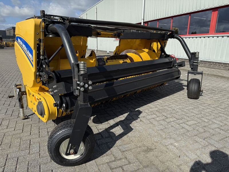 New Holland 300FPE Gras Pickup - آلة حصاد: صور 5 New Holland 300FPE Gras Pickup - آلة حصاد: صور 5
