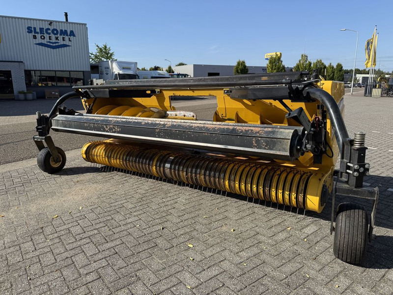 New Holland 380FP Gras Pickup - آلة حصاد: صور 1 New Holland 380FP Gras Pickup - آلة حصاد: صور 1