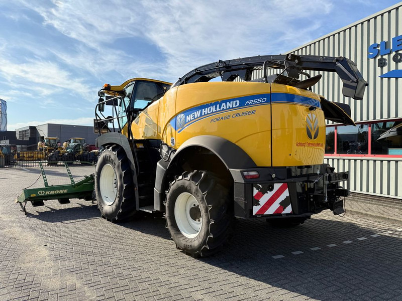 New Holland FR550 Forage Cruiser + Krone Easycollect - حصادة الأعلاف: صور 3 New Holland FR550 Forage Cruiser + Krone Easycollect - حصادة الأعلاف: صور 3