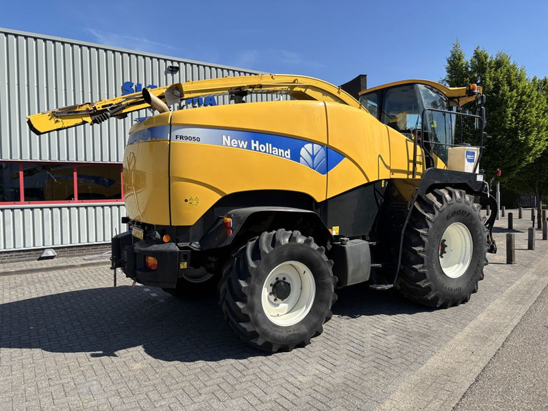 New Holland FR9050 - حصادة الأعلاف: صور 3 New Holland FR9050 - حصادة الأعلاف: صور 3