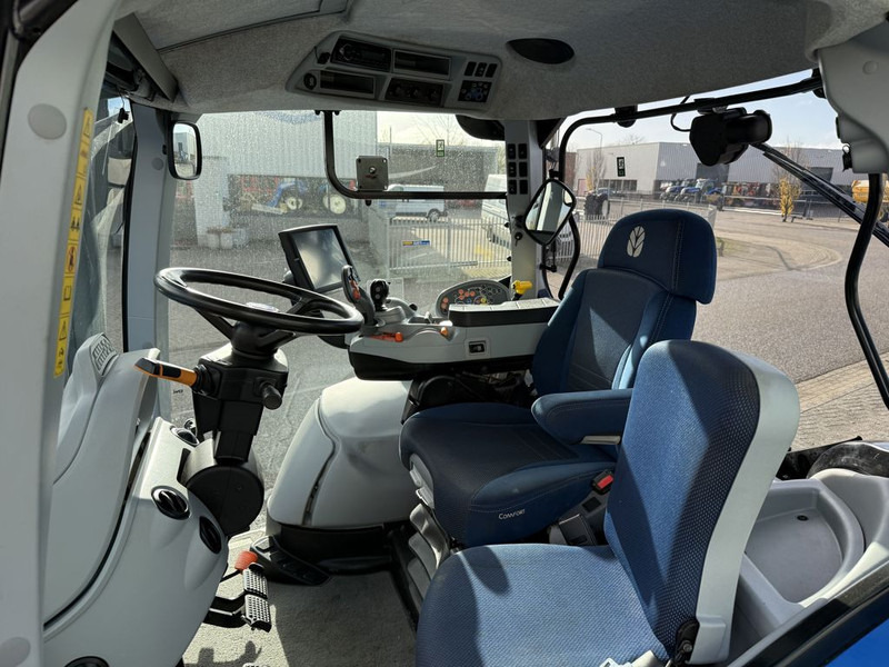 New Holland T7.210 AC Stage V + TL770 Voorlader - جرار: صور 5 New Holland T7.210 AC Stage V + TL770 Voorlader - جرار: صور 5