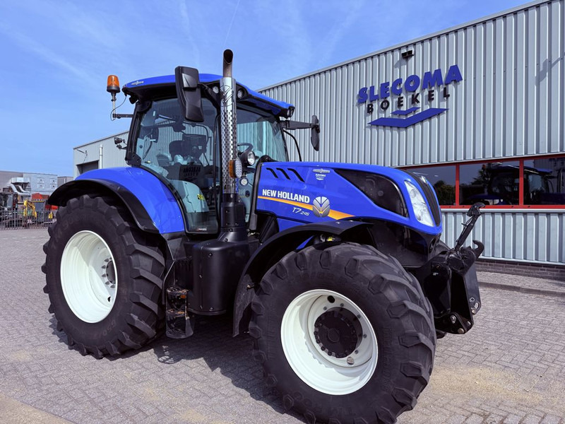 New Holland T7.245 AC STAGE V - جرار: صور 2 New Holland T7.245 AC STAGE V - جرار: صور 2