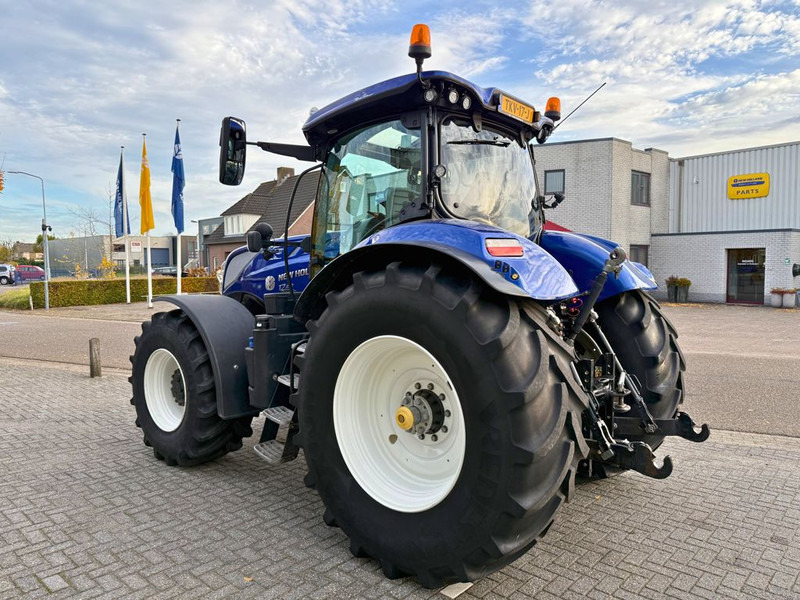 New Holland T7.270 AC 10 Years Blue Power Edition - جرار: صور 2 New Holland T7.270 AC 10 Years Blue Power Edition - جرار: صور 2