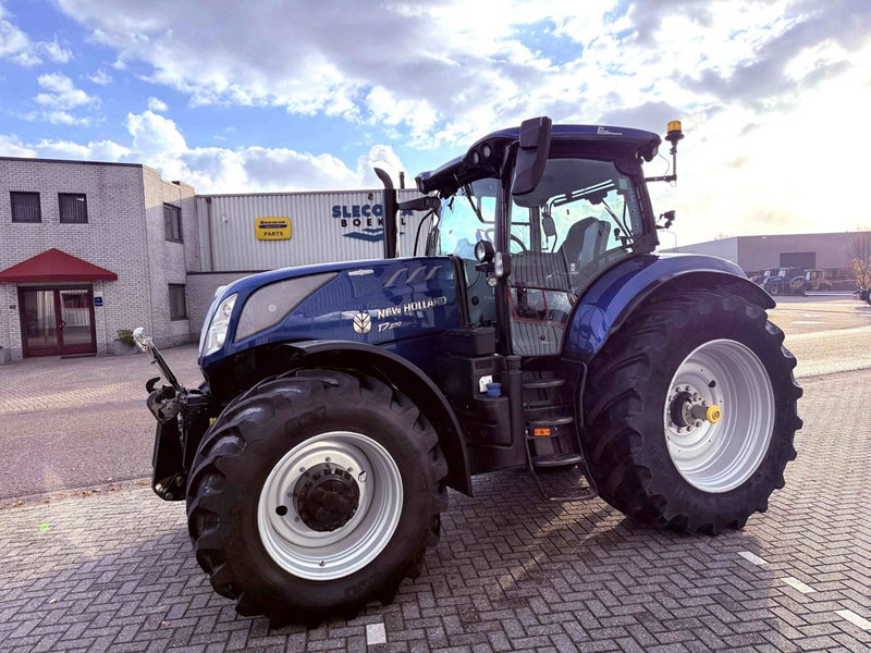 New Holland T7.270 AC Stage V Blue Power - جرار: صور 2 New Holland T7.270 AC Stage V Blue Power - جرار: صور 2