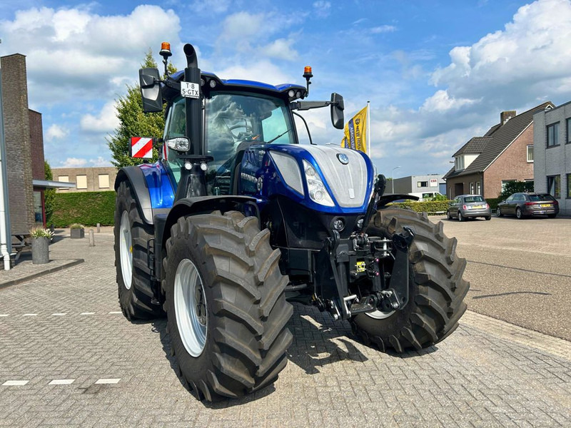 New Holland T7.300 AC New Gen Blue Power DEMO - جرار: صور 4 New Holland T7.300 AC New Gen Blue Power DEMO - جرار: صور 4