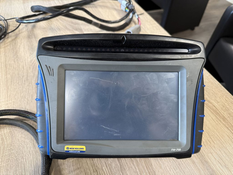 Trimble GFX-750 / New Holland FM-750 GPS - قطع الغيار - شاحنة: صور 1 Trimble GFX-750 / New Holland FM-750 GPS - قطع الغيار - شاحنة: صور 1