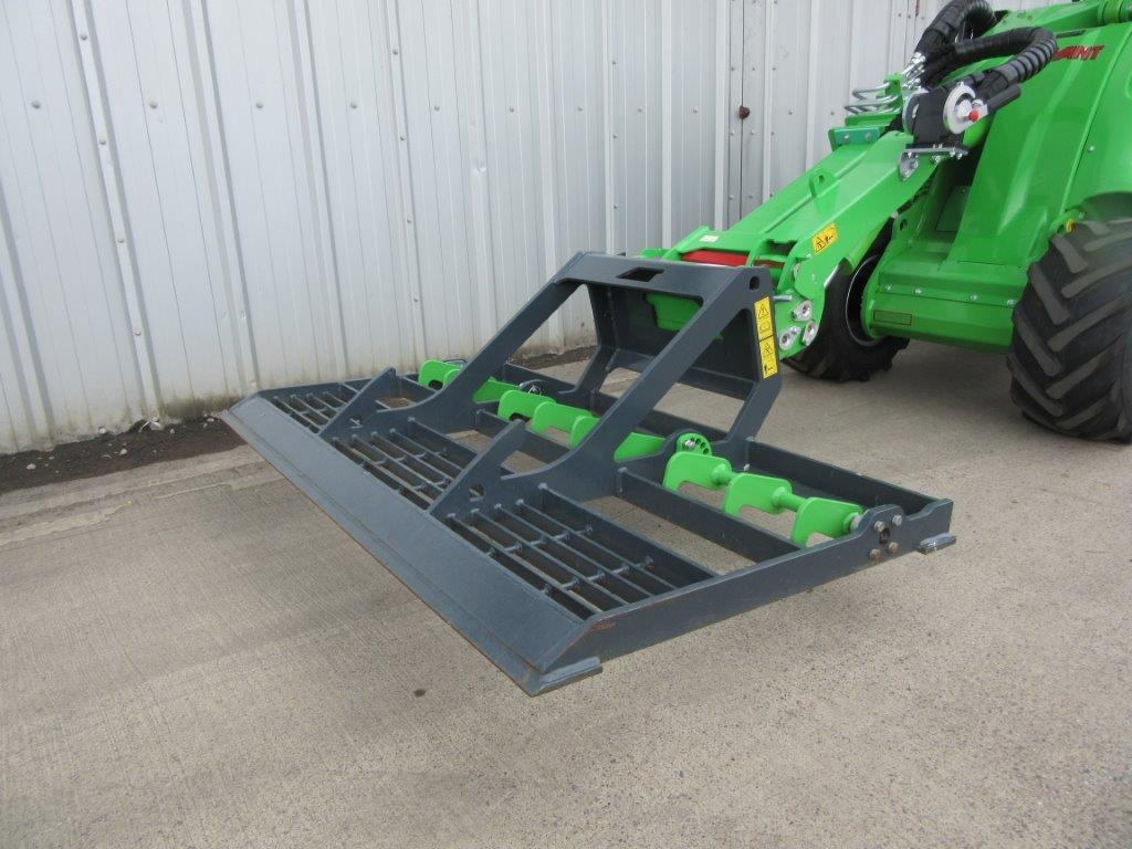 AVANT LEVELLER HEAVY DUTY - لودر مفصلي صغير: صور 1 AVANT LEVELLER HEAVY DUTY - لودر مفصلي صغير: صور 1