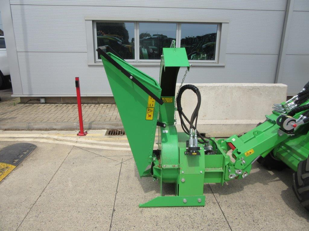 AVANT WOOD CHIPPER CH100 - لودر مفصلي صغير: صور 2 AVANT WOOD CHIPPER CH100 - لودر مفصلي صغير: صور 2