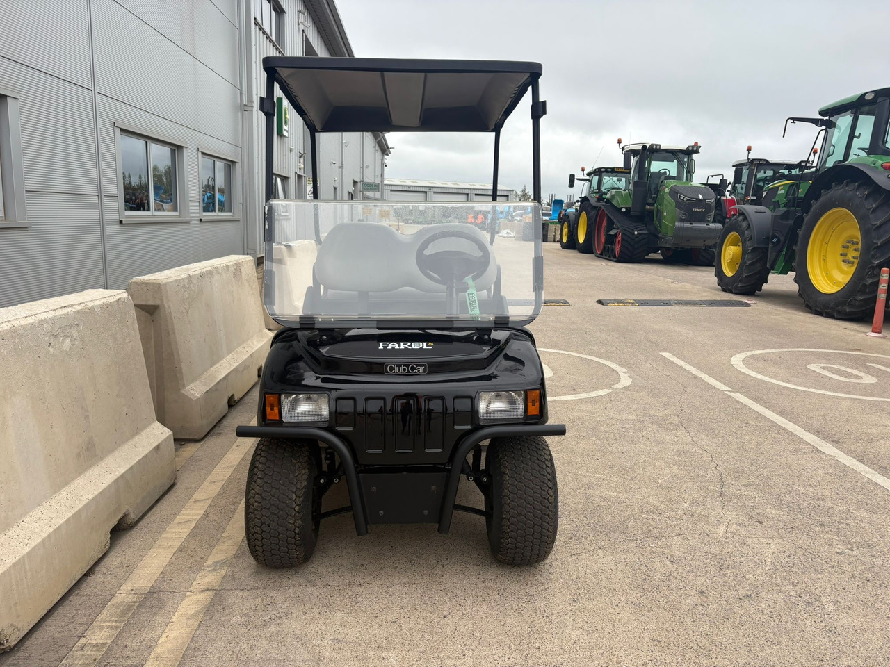 Clubcar Carryall 100 4 seater utility buggy - عربة جولف: صور 4 Clubcar Carryall 100 4 seater utility buggy - عربة جولف: صور 4
