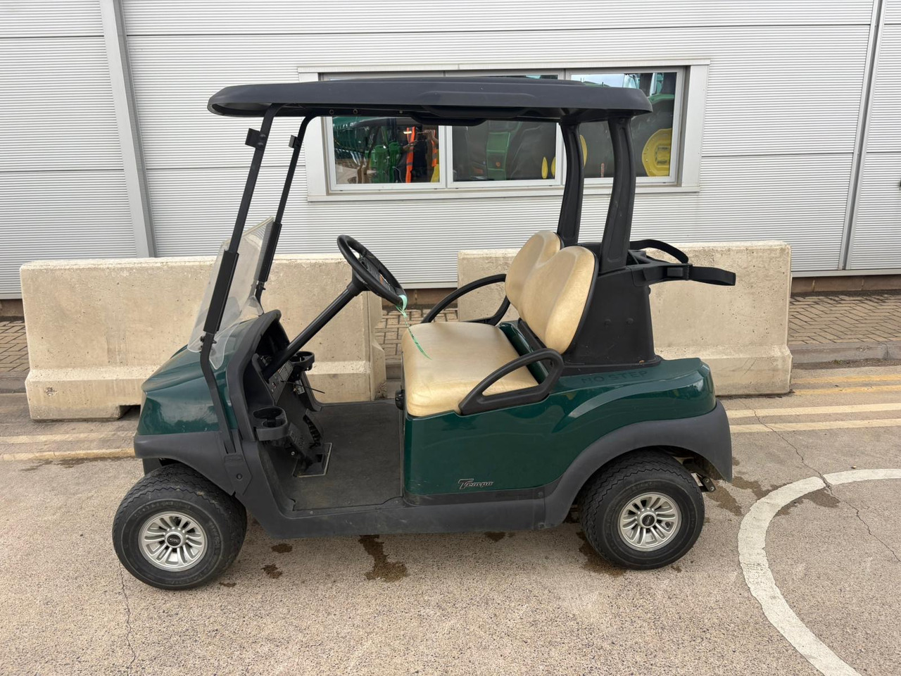 Clubcar Temp 48V Lead Acid Battery Golf Buggy - عربة جولف: صور 1 Clubcar Temp 48V Lead Acid Battery Golf Buggy - عربة جولف: صور 1