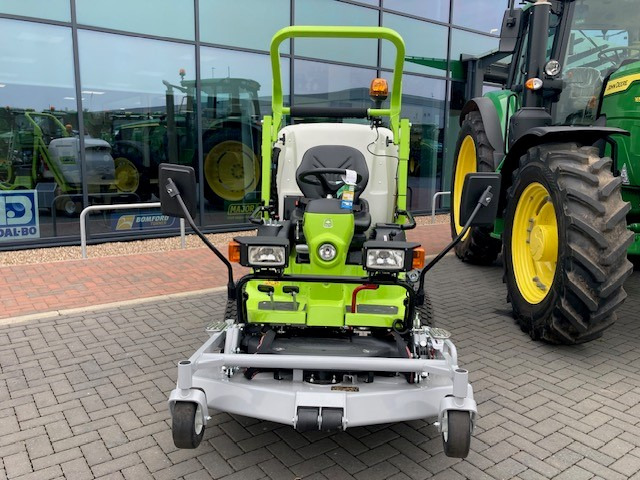 Grillo FD900 Outfront Cut & Collect - جزازة المروج: صور 3 Grillo FD900 Outfront Cut & Collect - جزازة المروج: صور 3