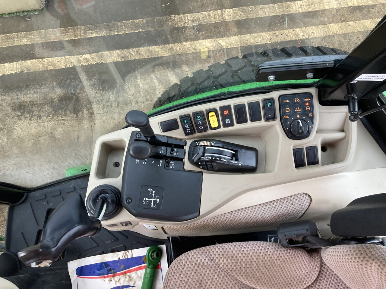جرار صغير John Deere 4066R compact tractor: صور 12