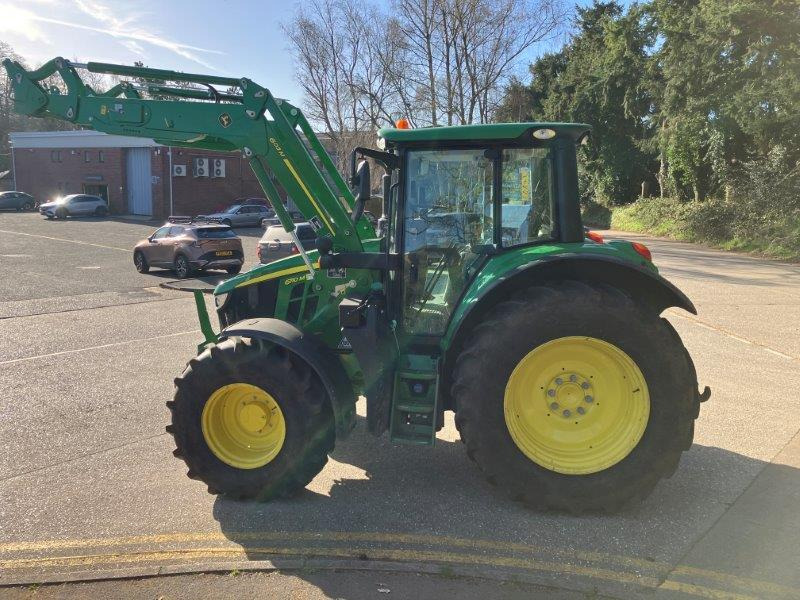 John Deere 6110M - جرار: صور 2 John Deere 6110M - جرار: صور 2
