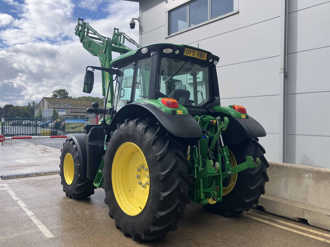John Deere 6110M - جرار: صور 3 John Deere 6110M - جرار: صور 3