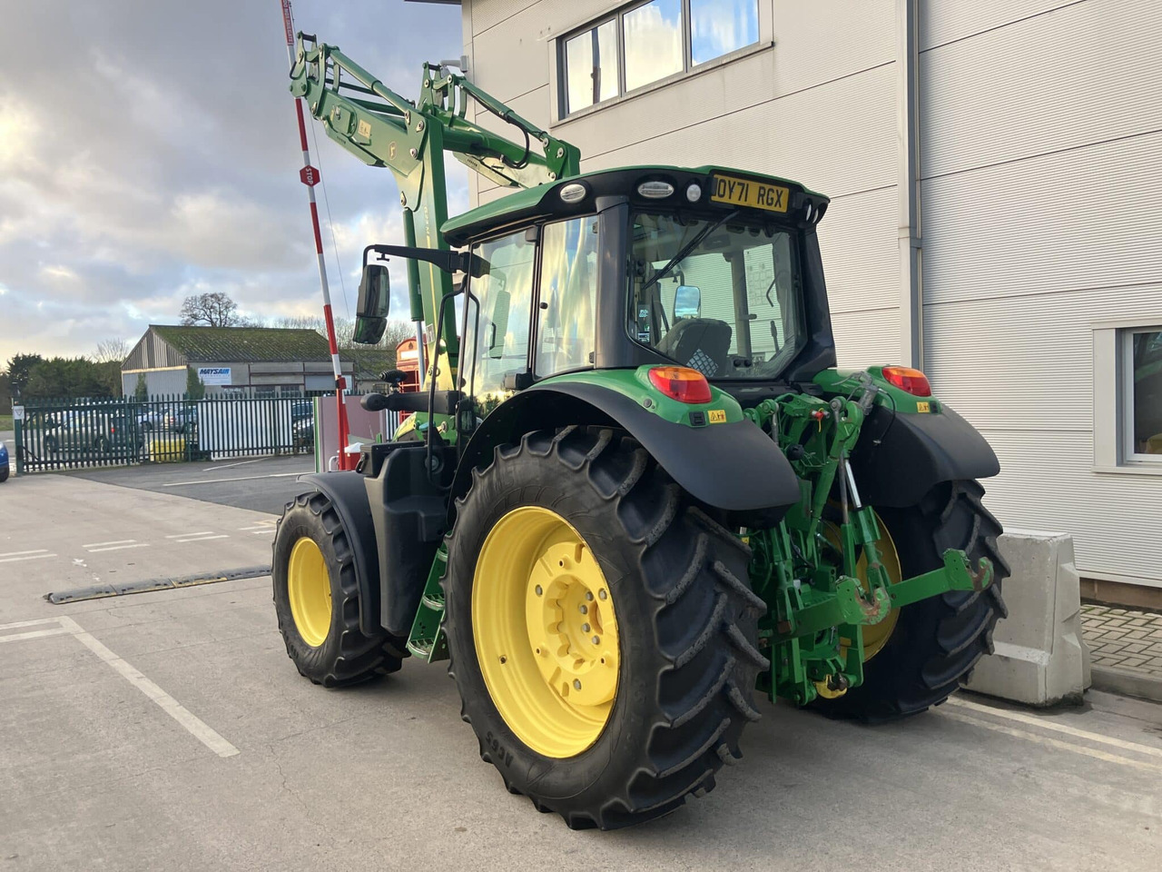 John Deere 6120M - جرار: صور 3 John Deere 6120M - جرار: صور 3