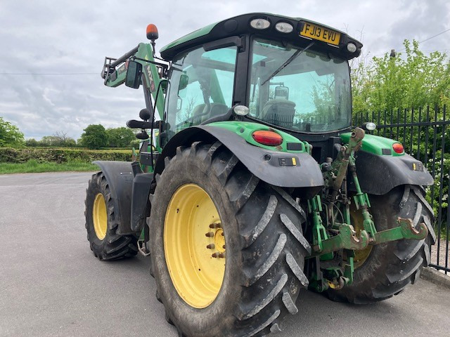 John Deere 6125R - جرار: صور 4 John Deere 6125R - جرار: صور 4
