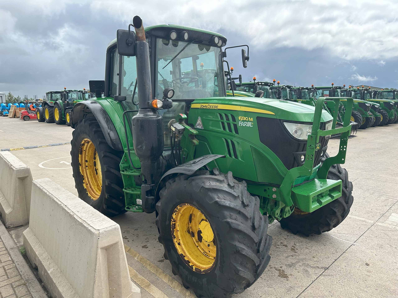 John Deere 6130M - جرار: صور 5 John Deere 6130M - جرار: صور 5