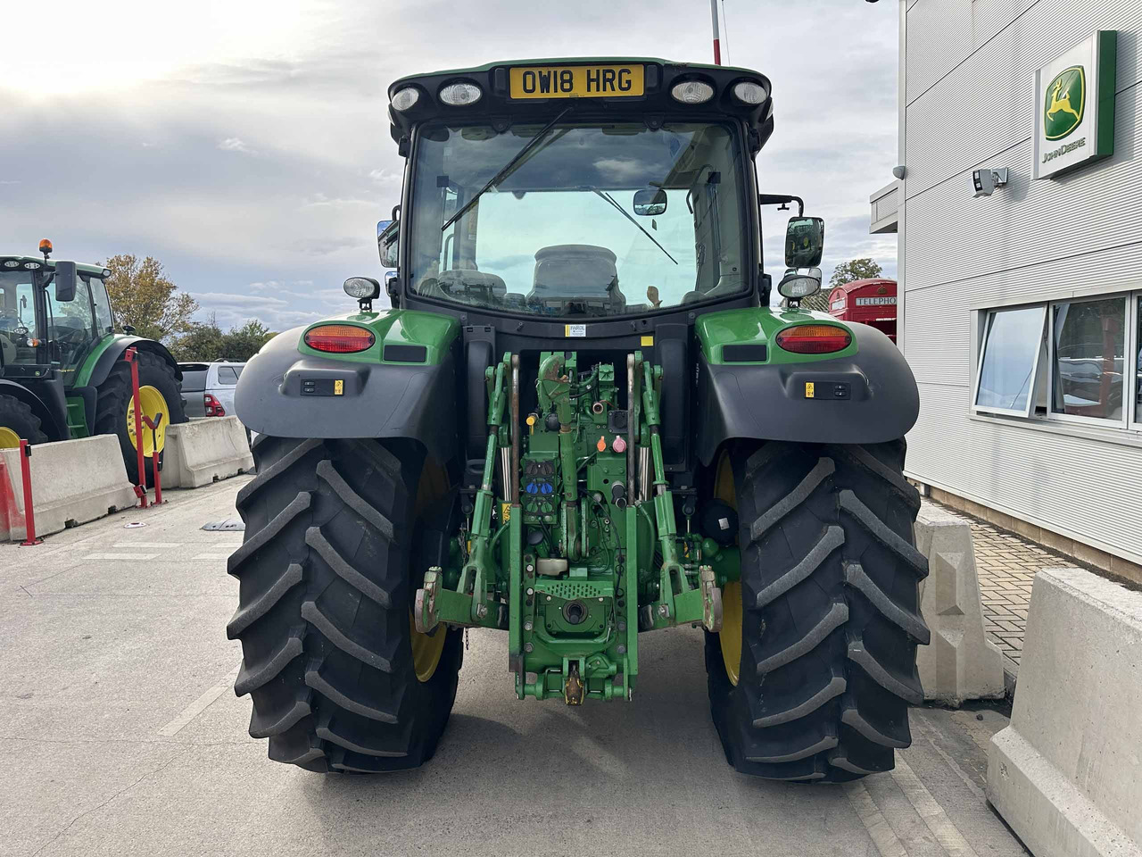 John Deere 6130R - جرار: صور 5 John Deere 6130R - جرار: صور 5