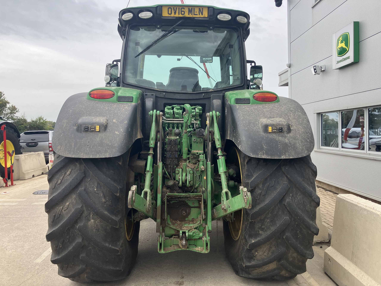 John Deere 6215R - جرار: صور 4 John Deere 6215R - جرار: صور 4