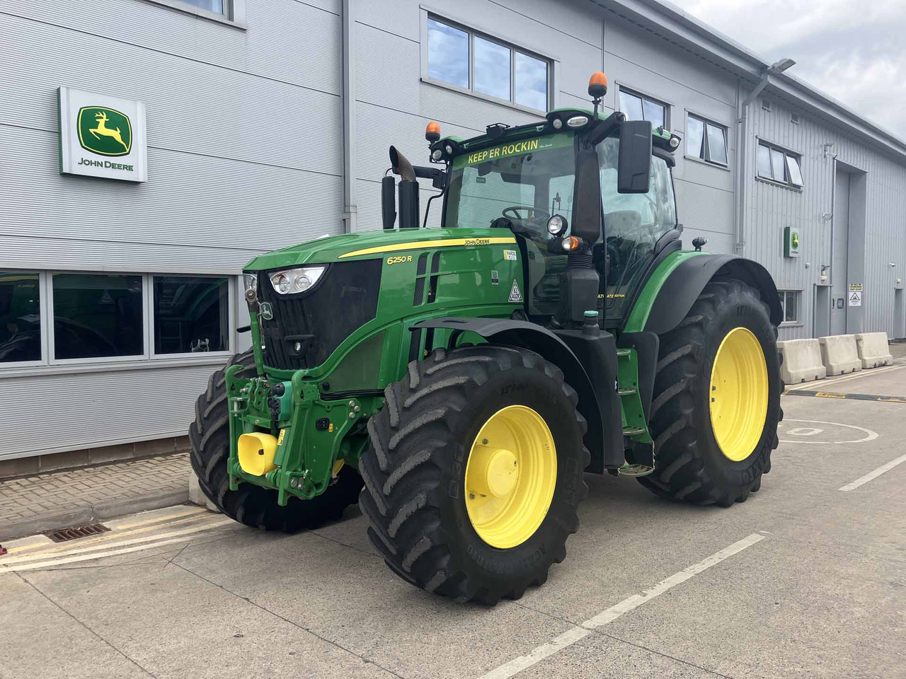 John Deere 6250R - جرار: صور 1 John Deere 6250R - جرار: صور 1