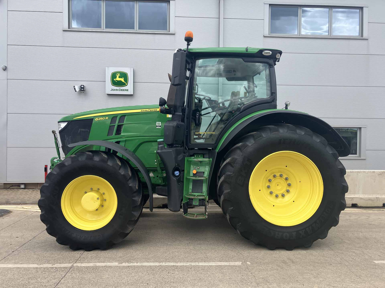 John Deere 6250R - جرار: صور 2 John Deere 6250R - جرار: صور 2