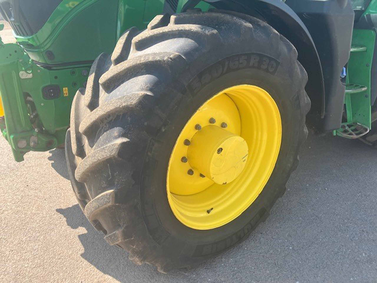John Deere 6R 185 - جرار: صور 2 John Deere 6R 185 - جرار: صور 2