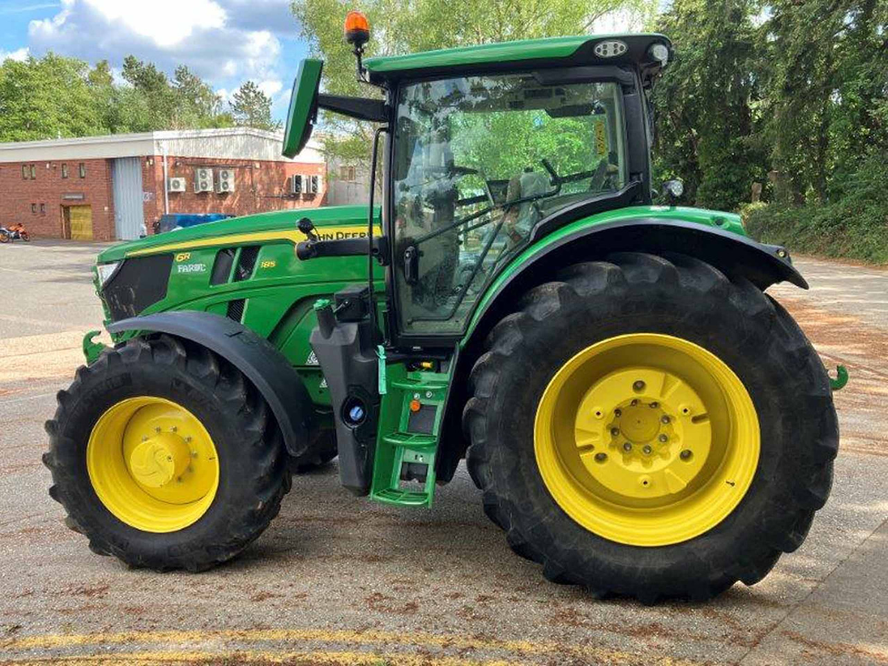 John Deere 6R 185 - جرار: صور 1 John Deere 6R 185 - جرار: صور 1