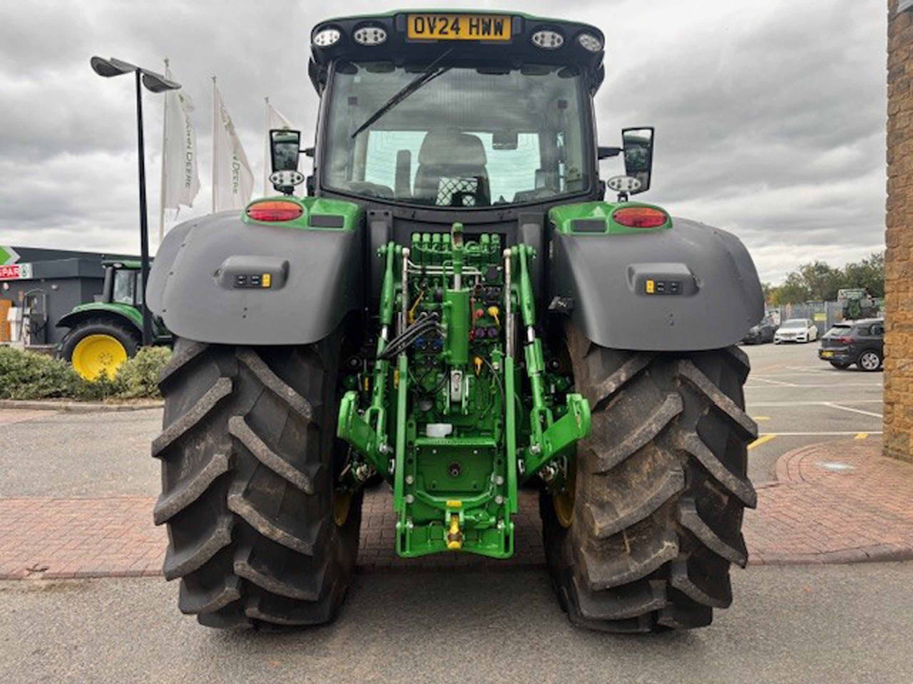John Deere 6R 215 - جرار: صور 4 John Deere 6R 215 - جرار: صور 4