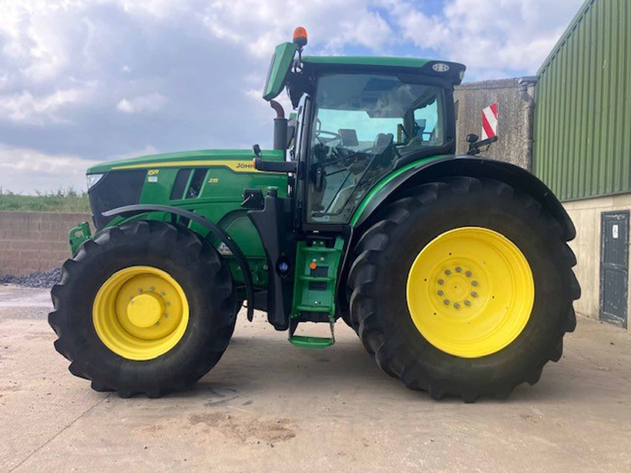 John Deere 6R 215 - جرار: صور 5 John Deere 6R 215 - جرار: صور 5
