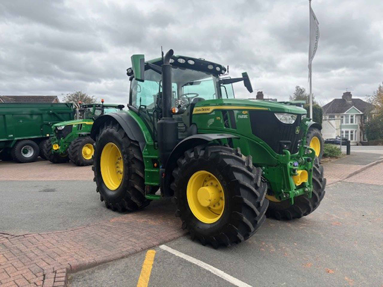 John Deere 6R 215 - جرار: صور 2 John Deere 6R 215 - جرار: صور 2