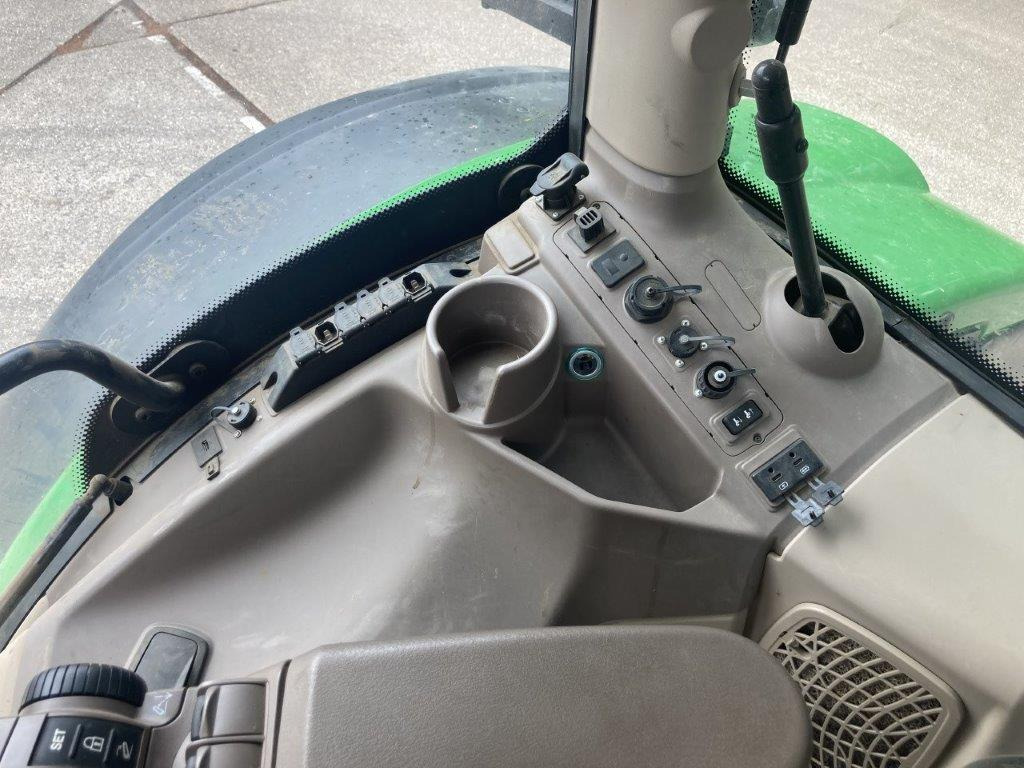 John Deere 6R 215 - جرار: صور 5 John Deere 6R 215 - جرار: صور 5