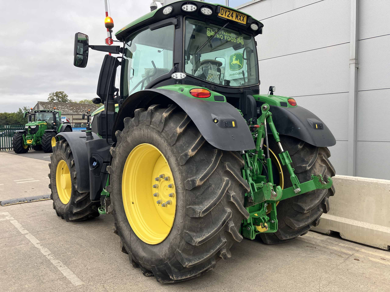John Deere 6R 250 - جرار: صور 3 John Deere 6R 250 - جرار: صور 3