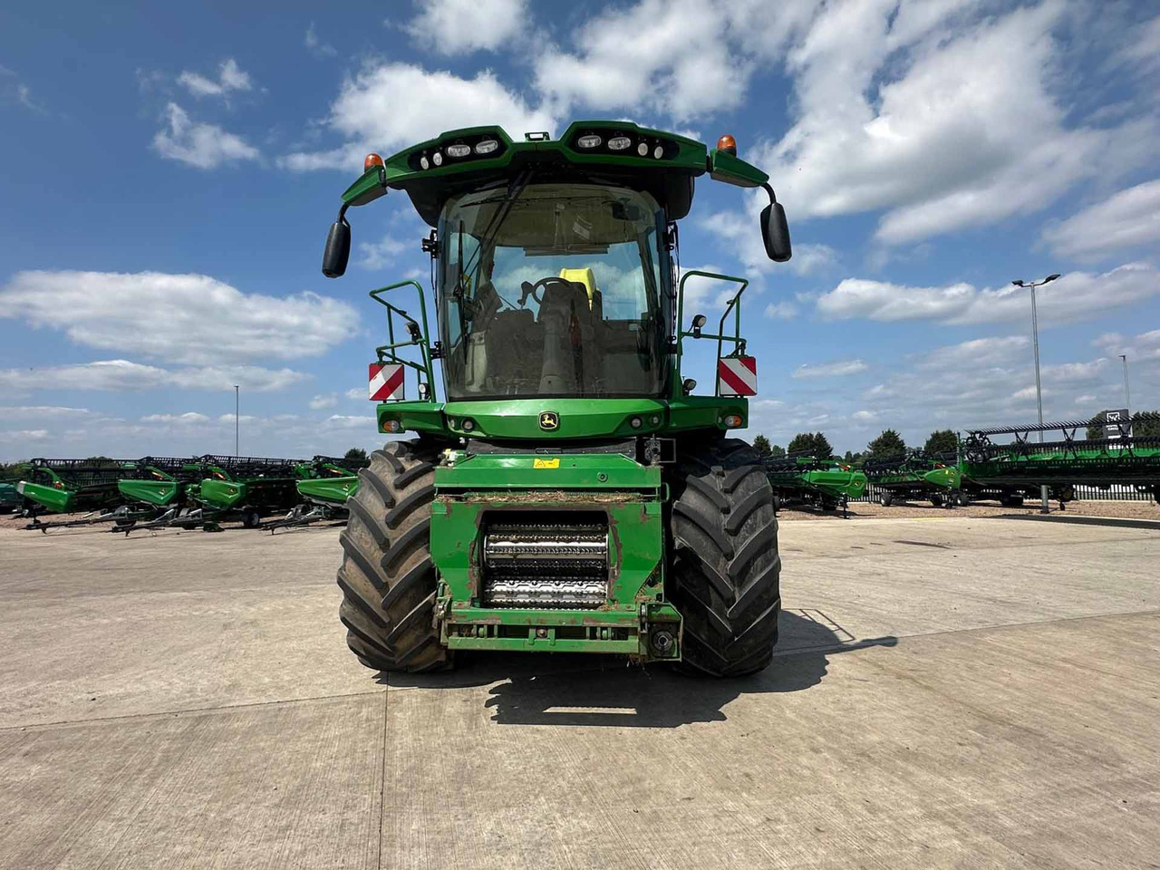 John Deere 9700i - حصادة الأعلاف: صور 3 John Deere 9700i - حصادة الأعلاف: صور 3