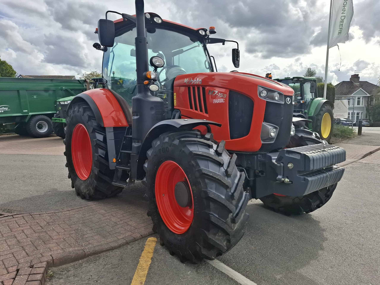 Kubota M7153 - جرار: صور 4 Kubota M7153 - جرار: صور 4