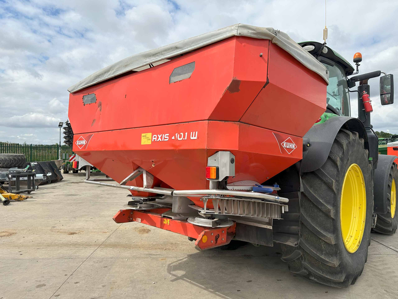 Kuhn Axis 40.1W - آلة رش الأسمدة: صور 5 Kuhn Axis 40.1W - آلة رش الأسمدة: صور 5