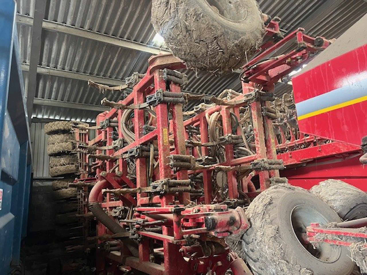 Simba Horsch C012 Drill - آلات البذر والغرس والشتل: صور 5 Simba Horsch C012 Drill - آلات البذر والغرس والشتل: صور 5
