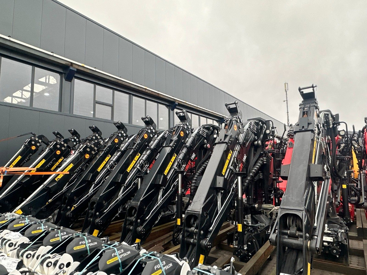 Hiab LogLift 165 Z - شاحنة قطع الأشجار, شاحنة كرين: صور 5 Hiab LogLift 165 Z - شاحنة قطع الأشجار, شاحنة كرين: صور 5