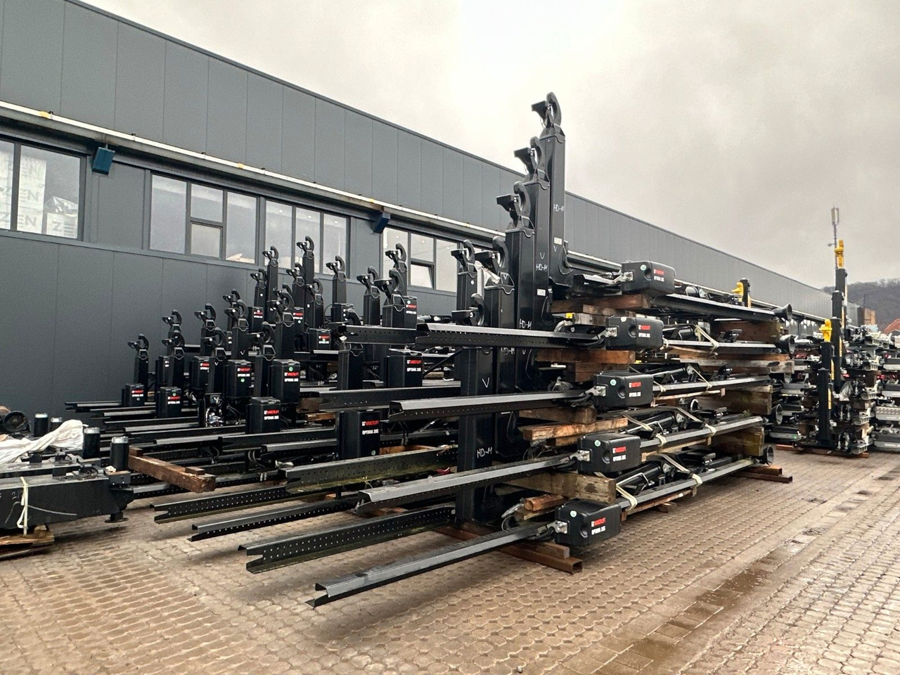 Hiab Multilift 20s56 - 25s56 - شاحنة ذات الخطاف: صور 2 Hiab Multilift 20s56 - 25s56 - شاحنة ذات الخطاف: صور 2