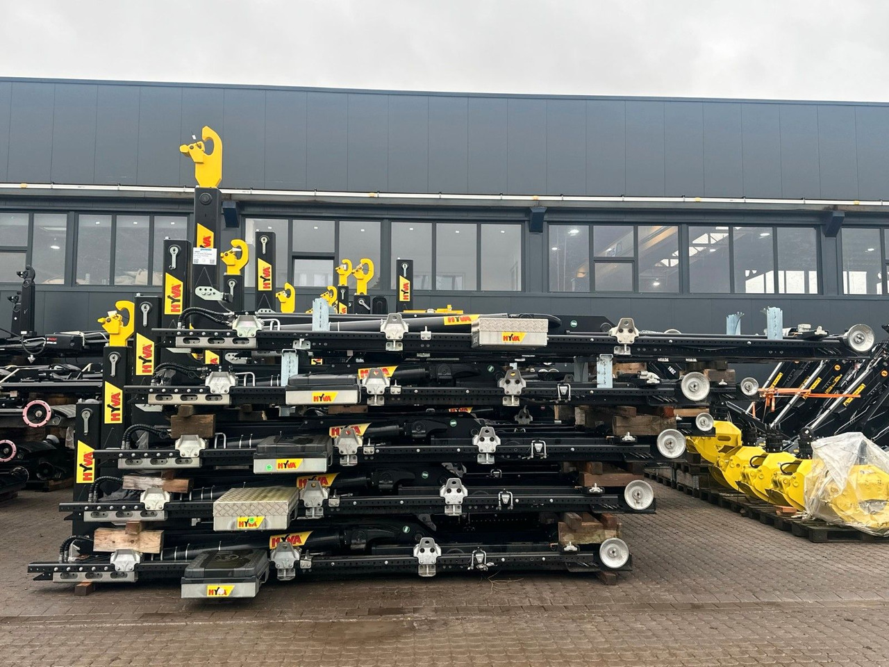 Hyva Abrollkipper Aufbauten 12ton 20ton 26ton - شاحنة ذات الخطاف: صور 2 Hyva Abrollkipper Aufbauten 12ton 20ton 26ton - شاحنة ذات الخطاف: صور 2