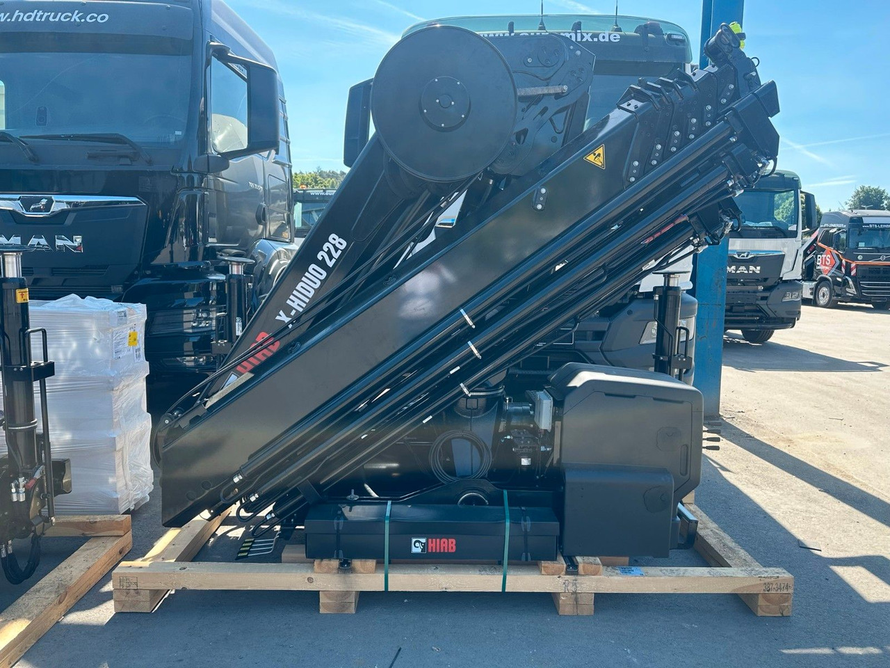 Kran Hiab X Hiduo 228-6 - شاحنة كرين: صور 1 Kran Hiab X Hiduo 228-6 - شاحنة كرين: صور 1