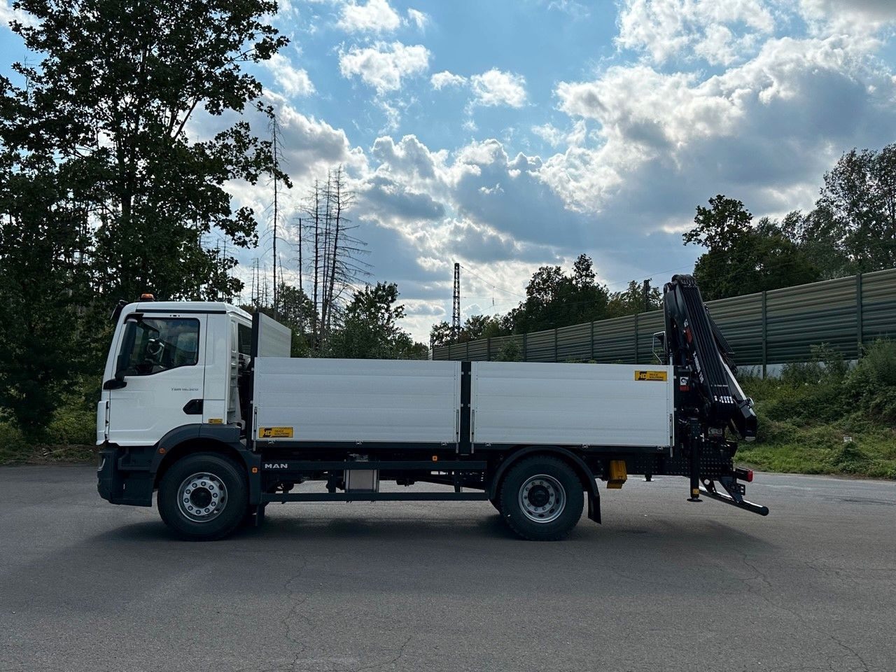 MAN TGM 18.320 4x2 Euro6e Kran Hiab - شاحنة كرين: صور 3 MAN TGM 18.320 4x2 Euro6e Kran Hiab - شاحنة كرين: صور 3